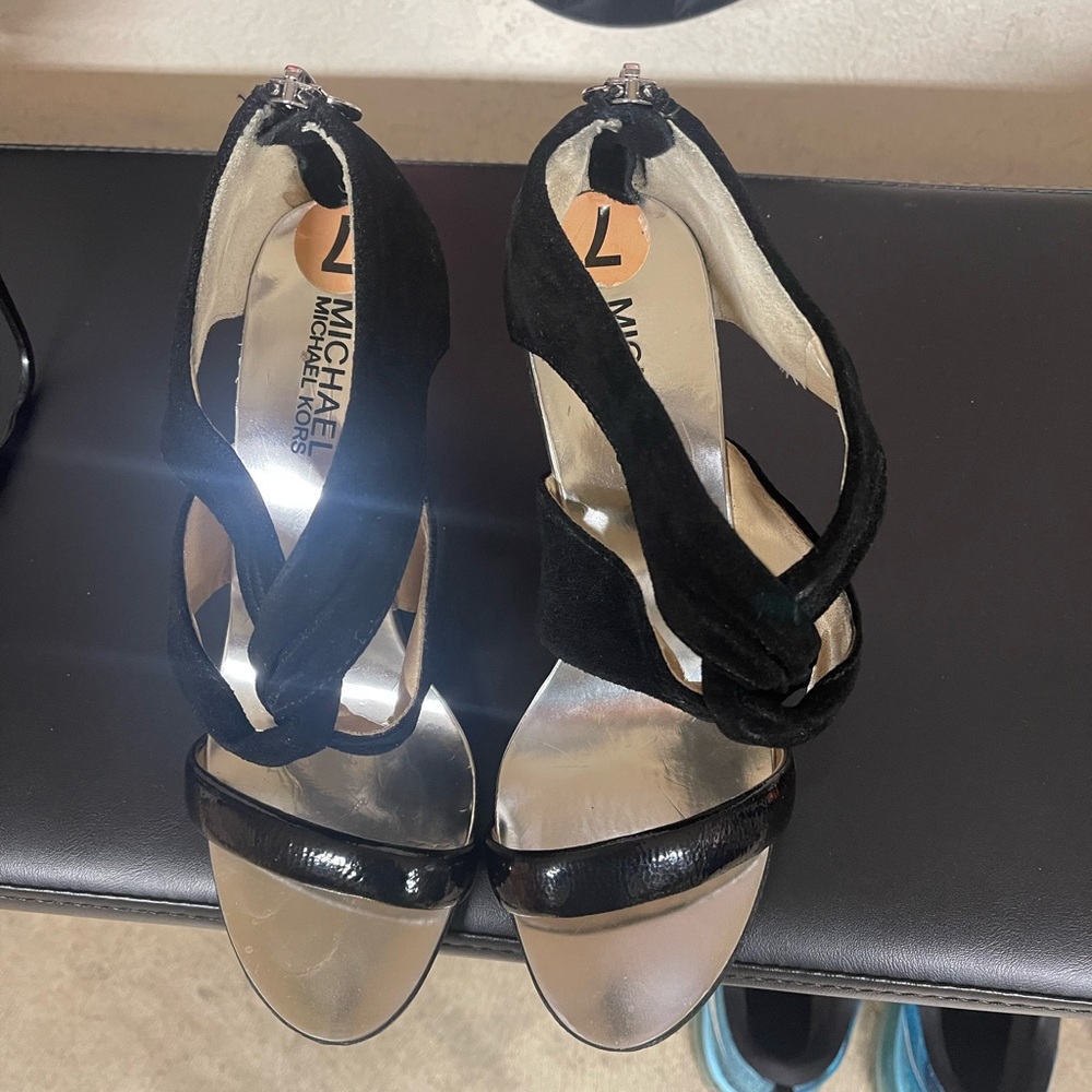 Michael Kors Size 7